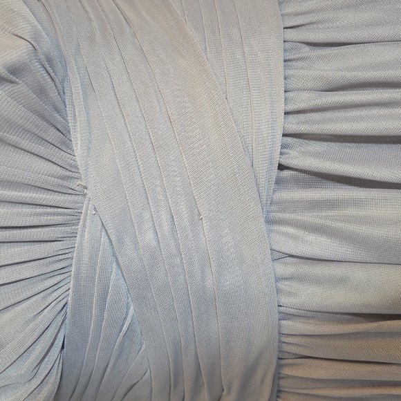 Elegant Gray Gown - Picture 3 of 9